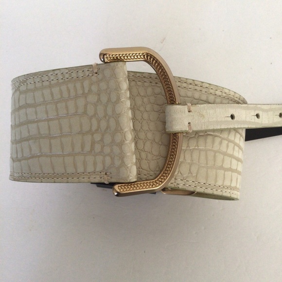 ELIE TAHARI CROCODILE LEATHER BELT IVORY MEDIUM NWT - Picture 3 of 11